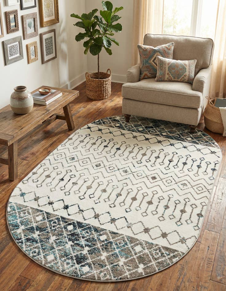 Detail image of 5' 3 x 8' Moroccan Trellis Oval Rug