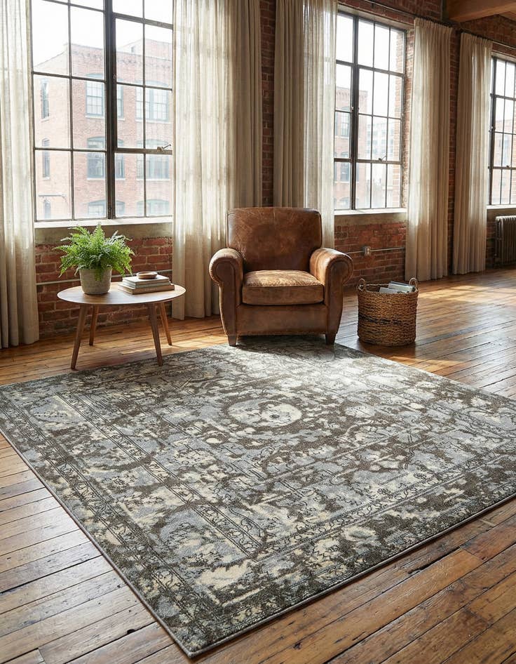 Detail image of 7' 10 x 7' 10 Miranda Square Rug