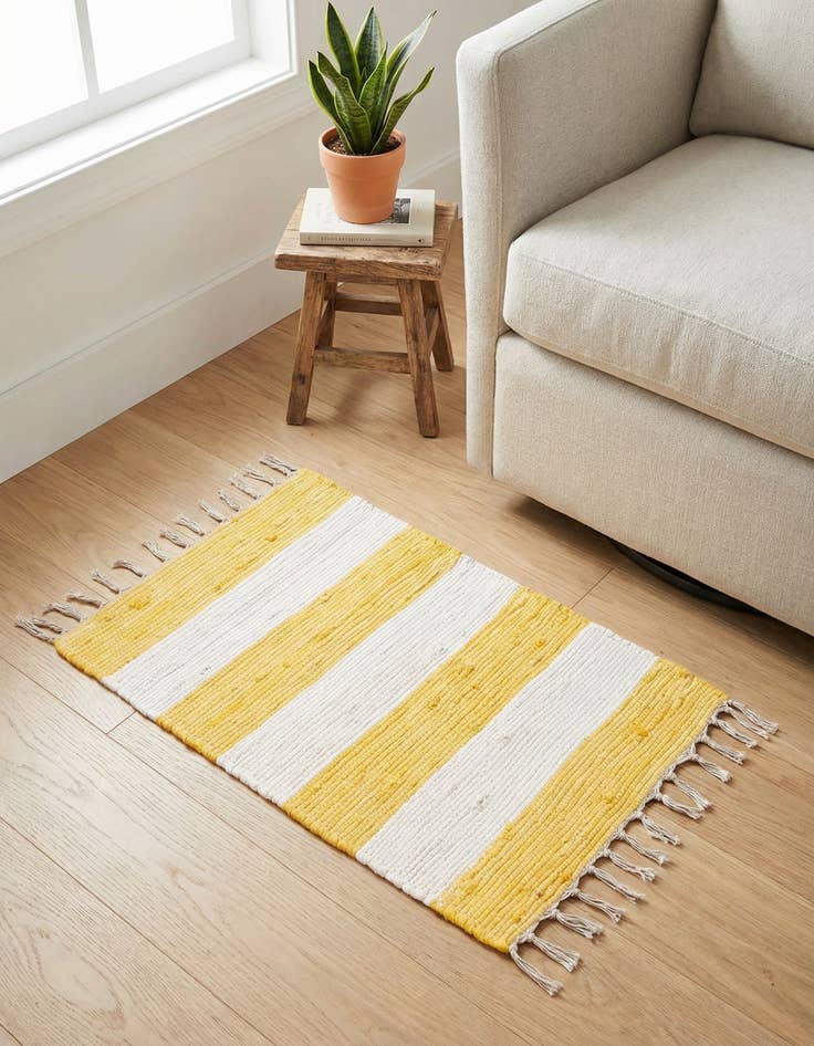 Detail image of 2' 2 x 3' 1  Hand Woven Chindi Rag Rug