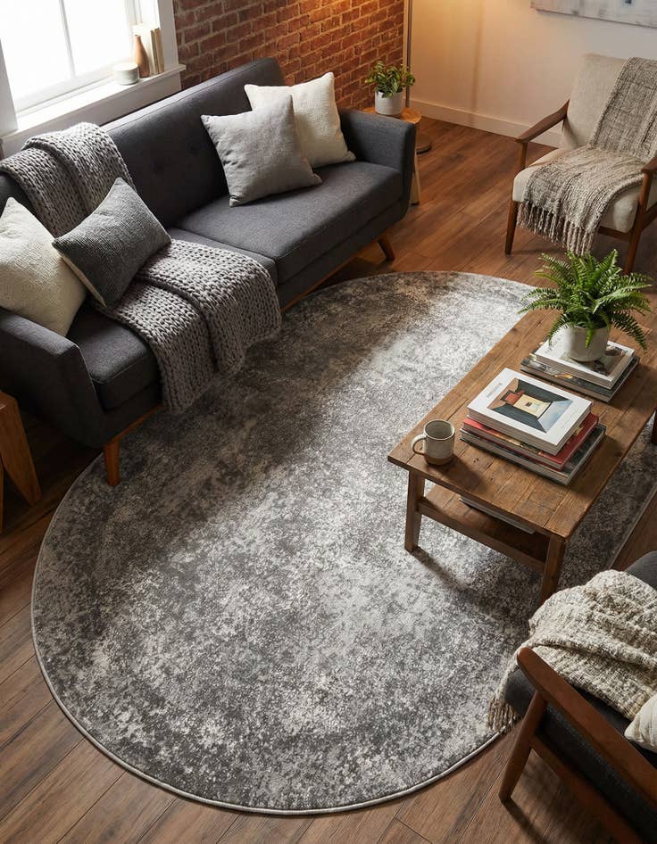 Detail image of 4' 1 x 6' 1 Oregon Oval Rug