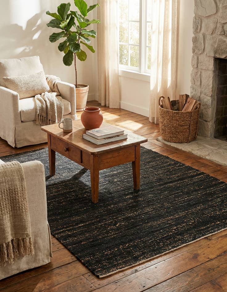 Detail image of 4' 1 x 6' 1 Hand Woven Palm Beach Jute Rug