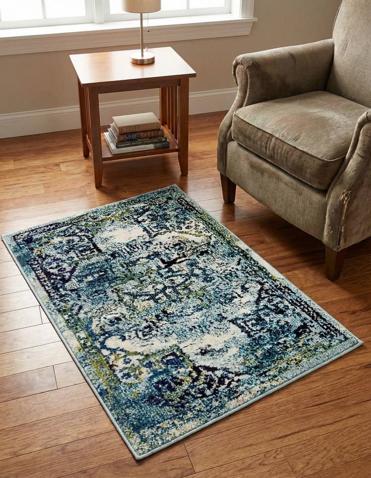 Detail image of 2' 2 x 3' Washable Fleur Rug