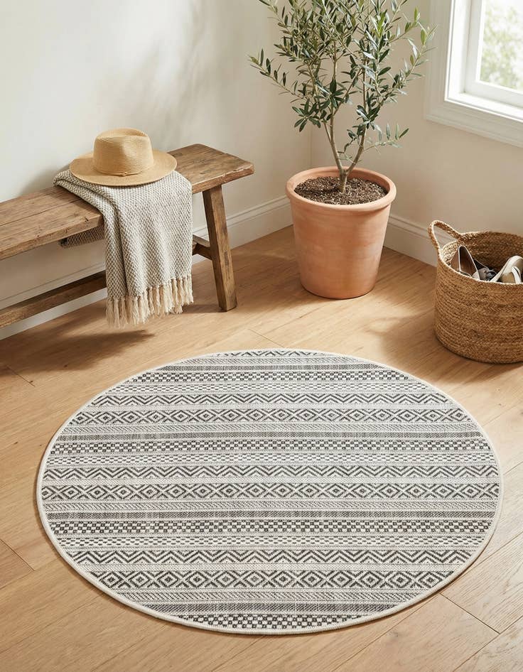 Detail image of  3' x 3'  Washable Ribbon Indoor / Outdoor Round Rug