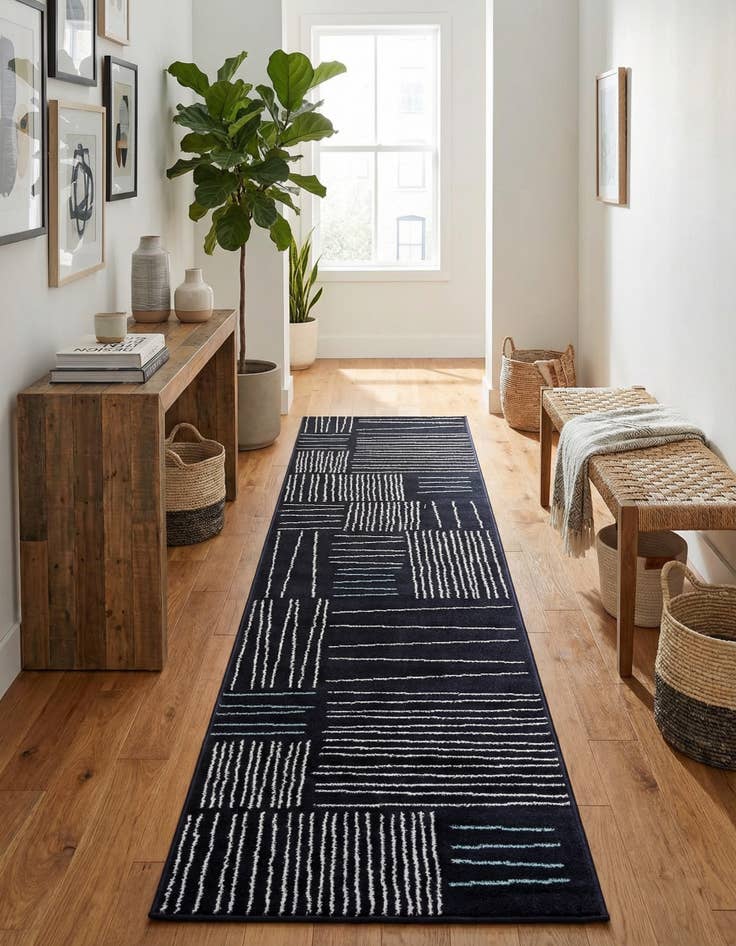 Detail image of 2' 7 x 12' Hanahan Runner Rug