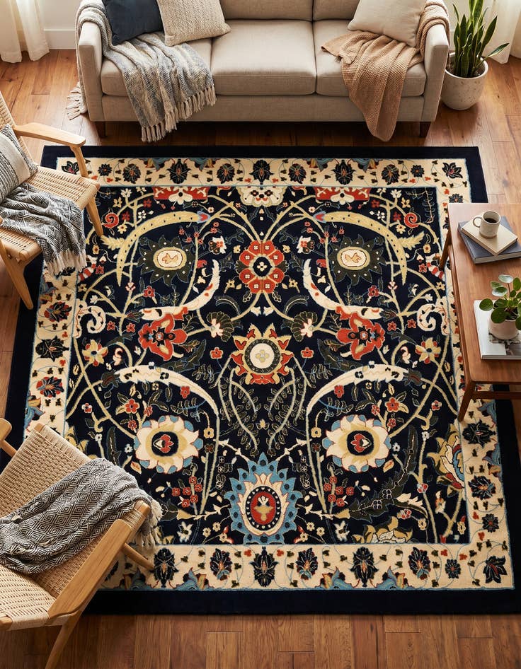 Detail image of 7' 10 x 7' 10 Isfahan Design Square Rug