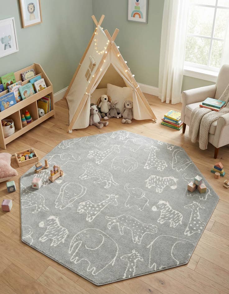 Detail image of 7' 10 x 7' 10 Whimsy Kids Octagon Rug
