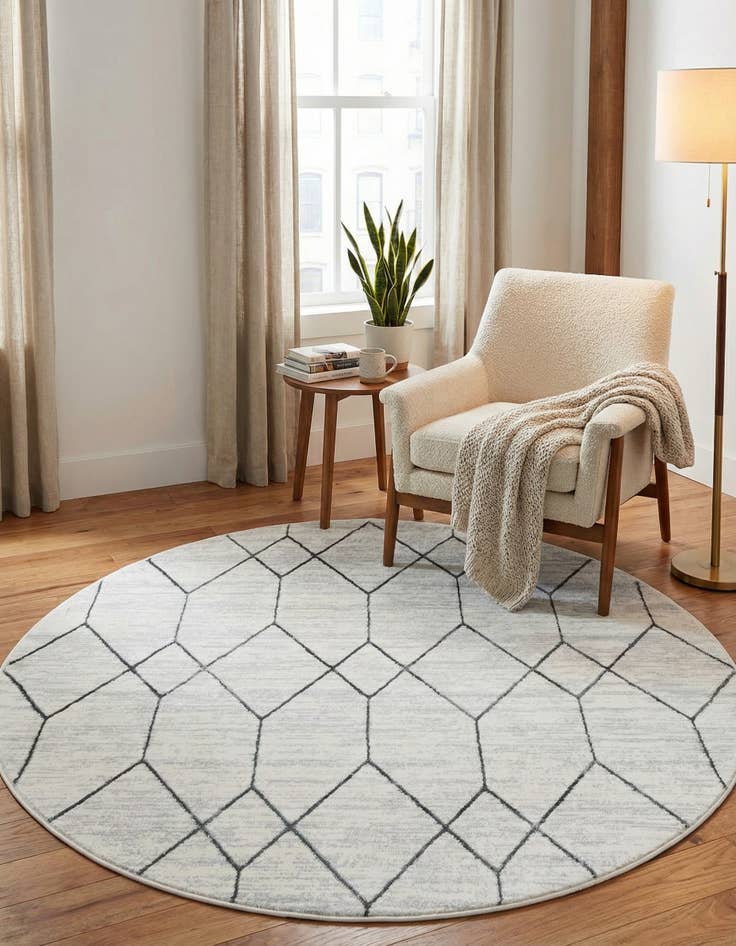 Detail image of  5' x 5' Lattice Trellis Round Rug