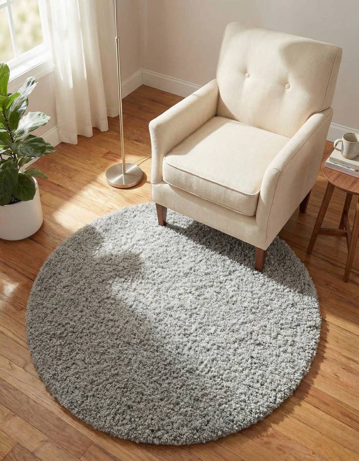 Detail image of 3' x 3' Zermatt Shag Round Rug