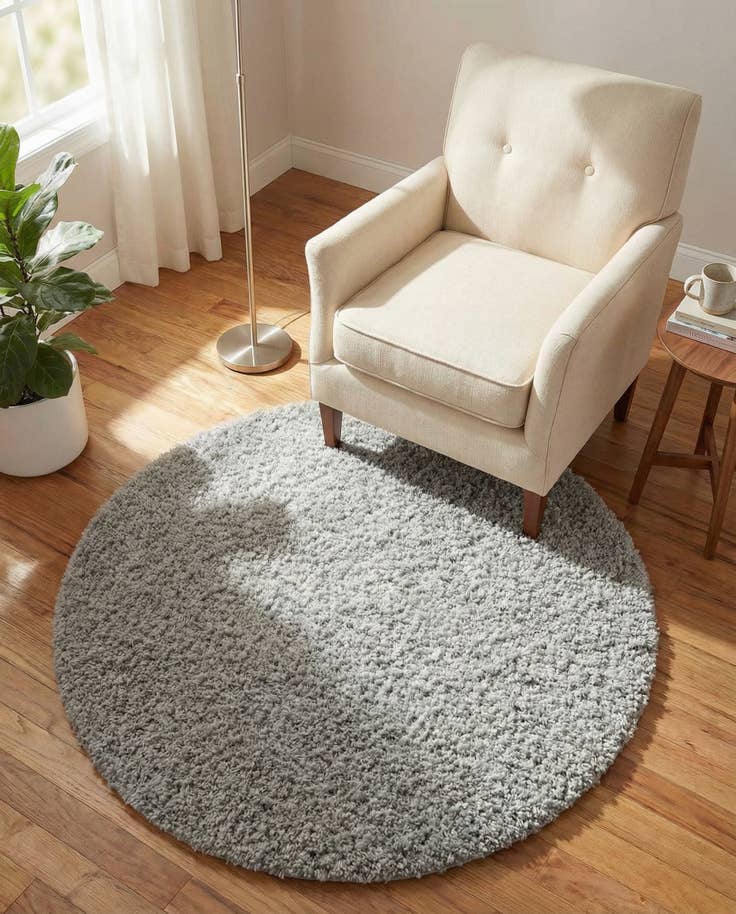 Detail image of 3' x 3' Zermatt Shag Round Rug