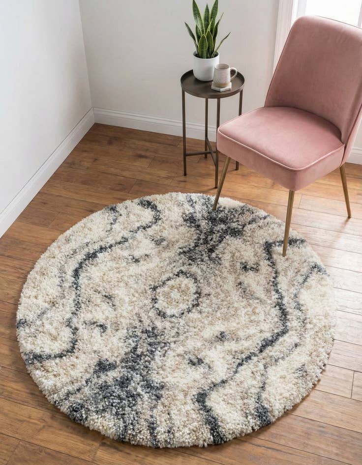 Detail image of 3' 3 x 3' 3 Lagom Shag Round Rug