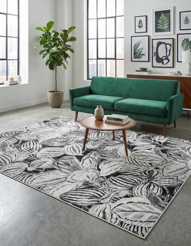 Detail image of 7' 10 x 10' Blossom Rug