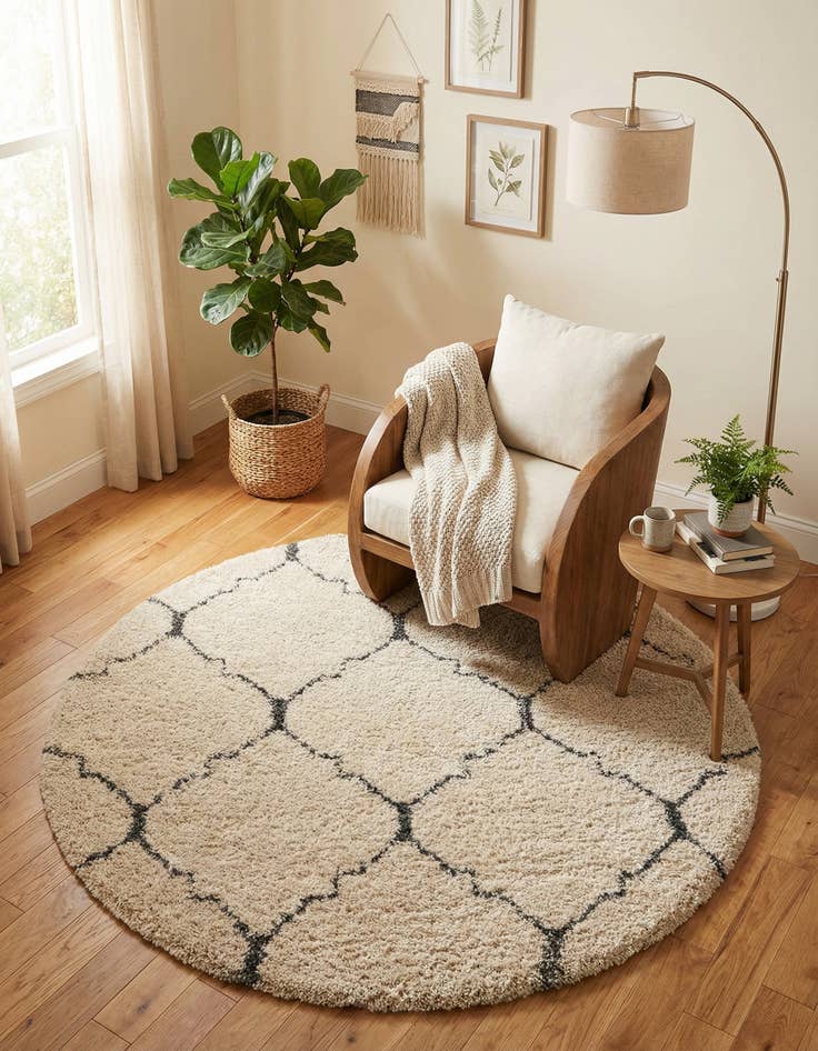 Detail image of  6' x 6' Moroccan Shag Round Rug