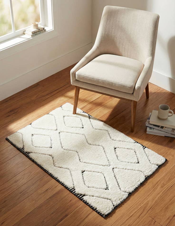 Detail image of 2' x 3' Prismatic Rug