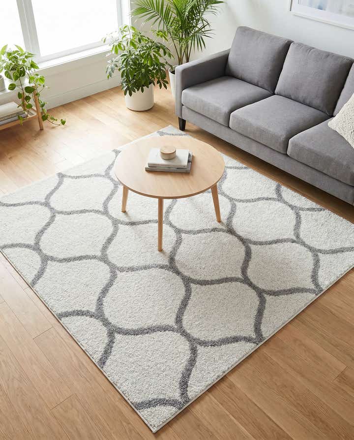 6' x 6' Lattice Frieze Square Rug