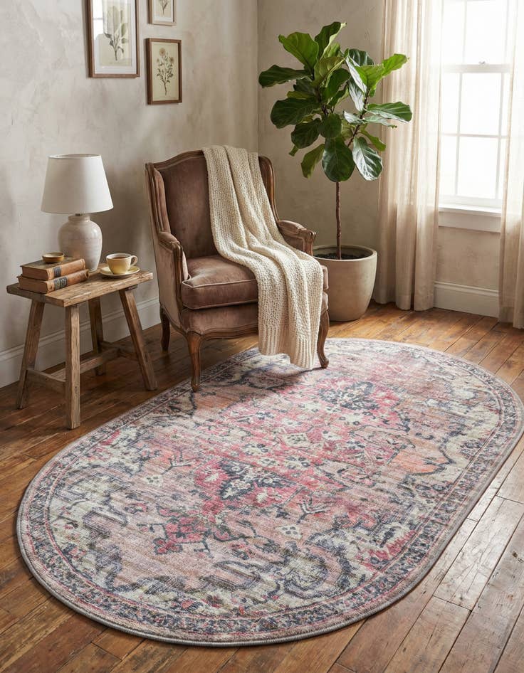 Detail image of 3' 3 x 5' 3 Nostalgia Oval Rug