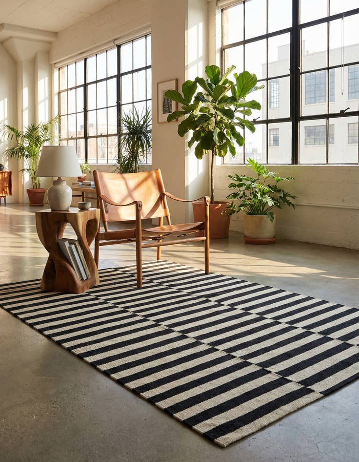 Detail image of 3' 6 x 6' 4 Hand Woven Kilim Modern Wool Rug