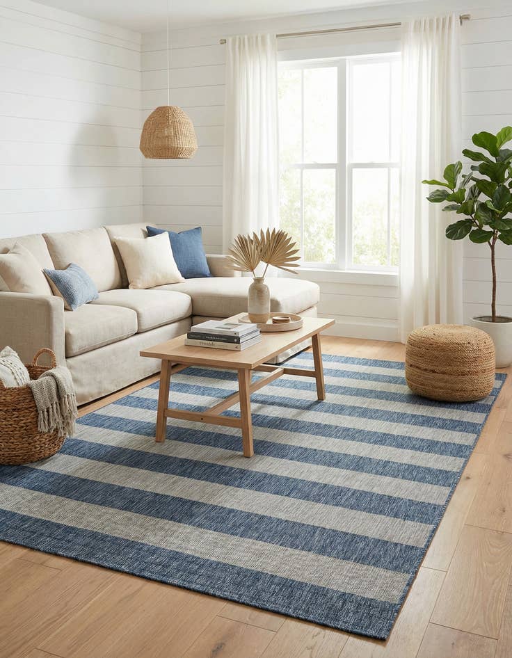 Detail image of 7' 10 x 10' Easy-Clean Ribbon Indoor / Outdoor Rug