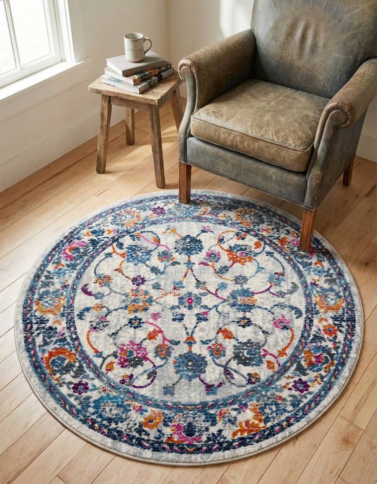 Detail image of 3' 7 x 3' 7 Budapest Round Rug