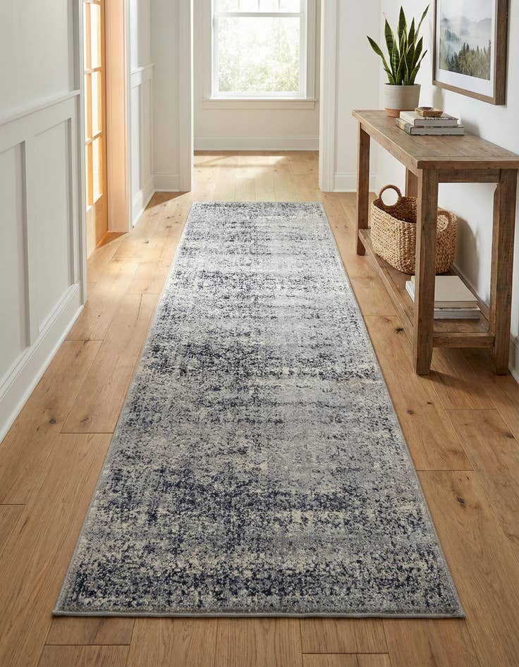 Detail image of 2' x 6' 9 Eliza Runner Rug