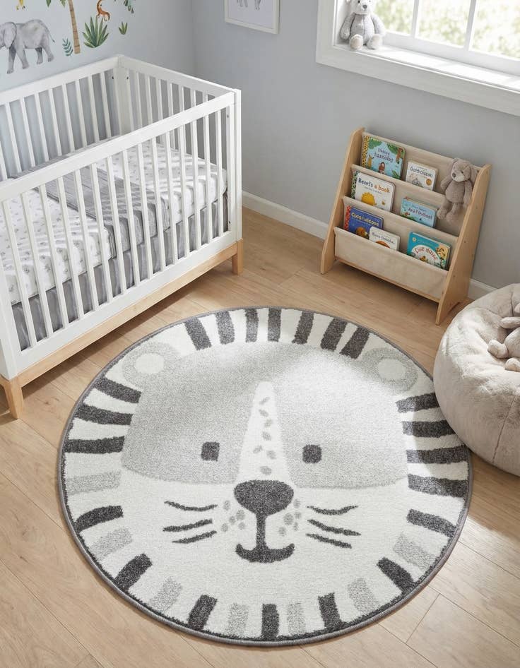 Detail image of 3' 3 x 3' 3 Cat Whimsy Kids Round Rug