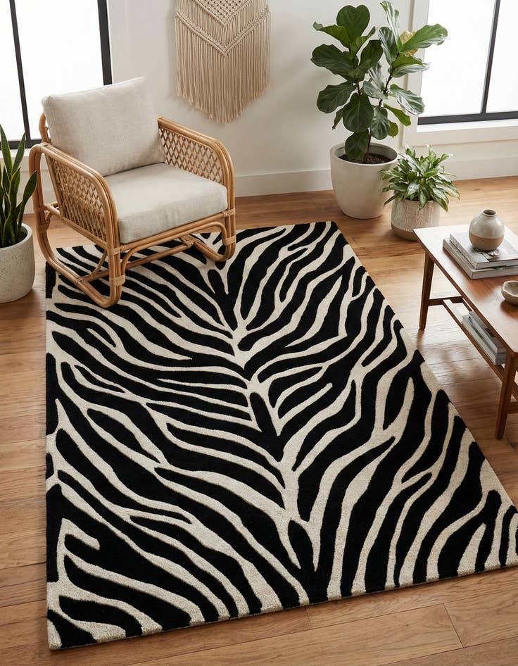 Detail image of 4' 1 x 6' 1 Hand Tufted Safari Wool Rug