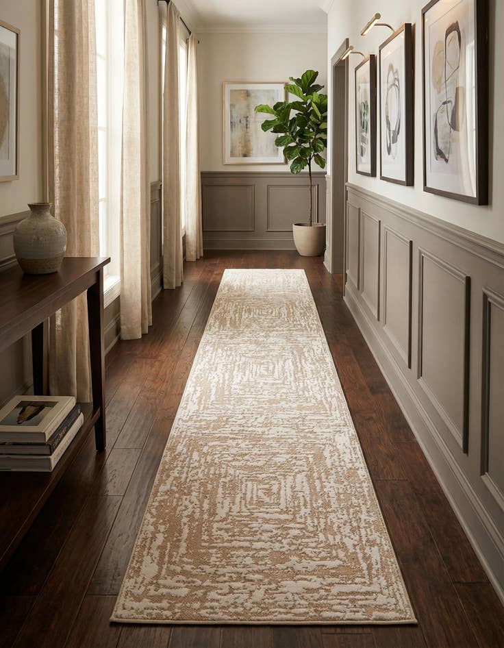 Detail image of 2' 6 x 14' Hermitage Runner Rug