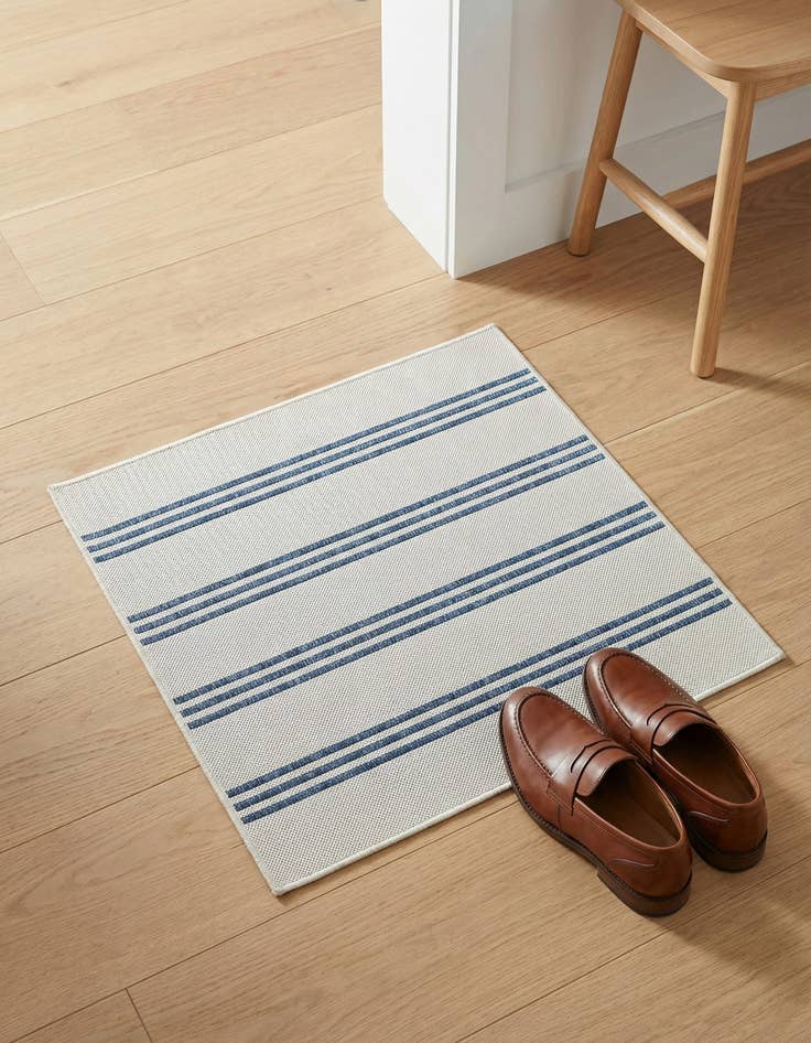 Detail image of 1' 4 x 1' 4 Washable Jill Zarin Anguilla Indoor / Outdoor Sample Rug