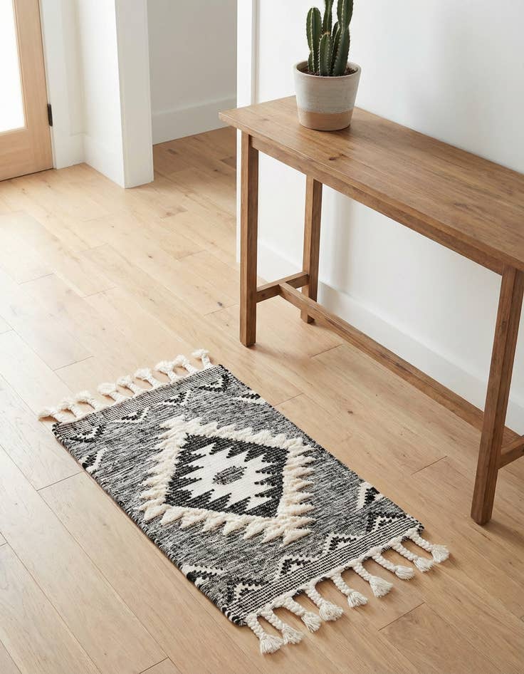 Detail image of 2' x 3' 1  Hand Woven Arizona Wool Rug