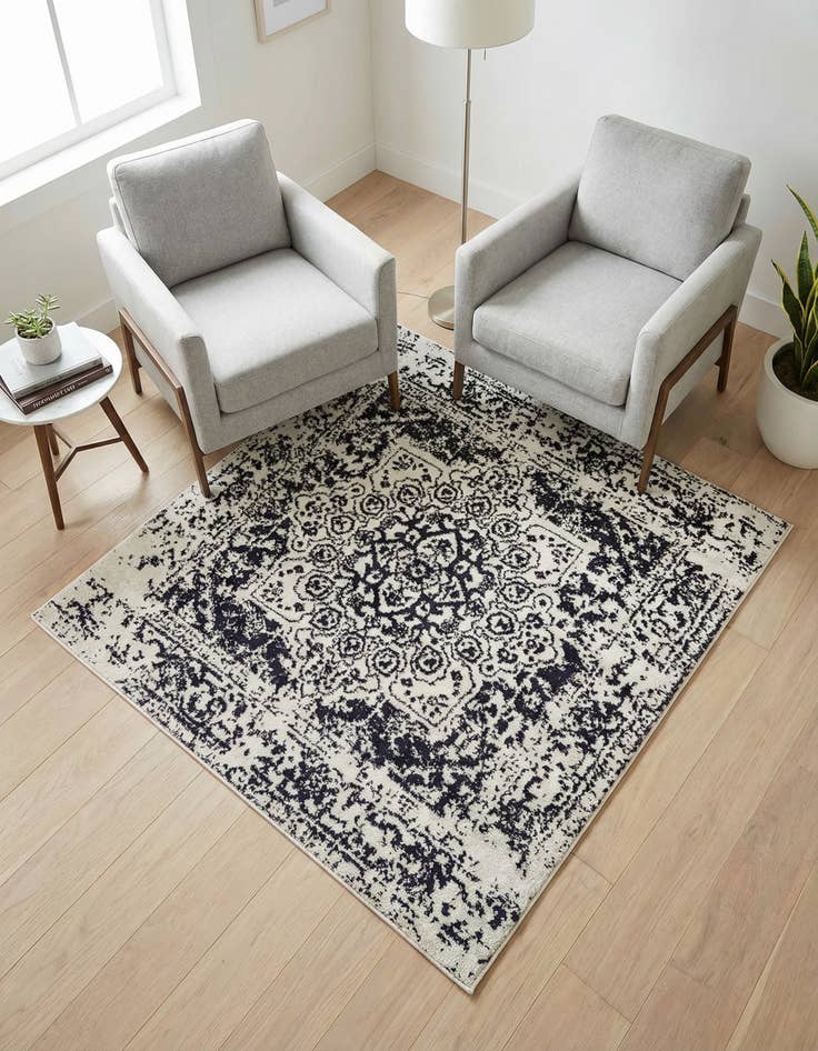 Detail image of 4' x 4' Arlington Square Rug