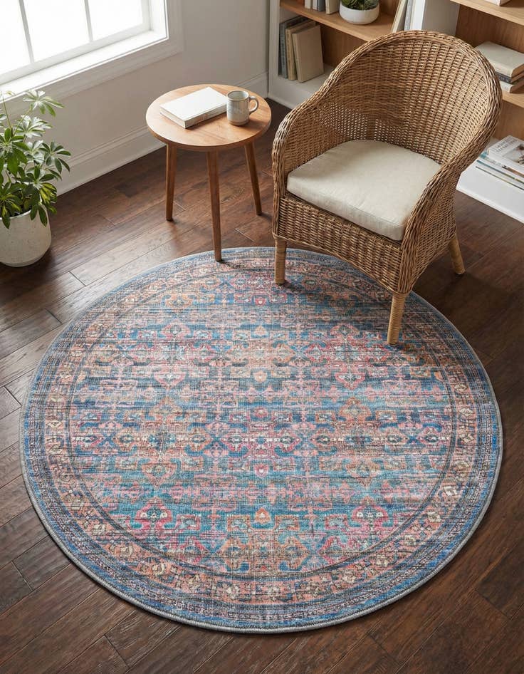 Detail image of 4' x 4' Washable Nostalgia Round Rug