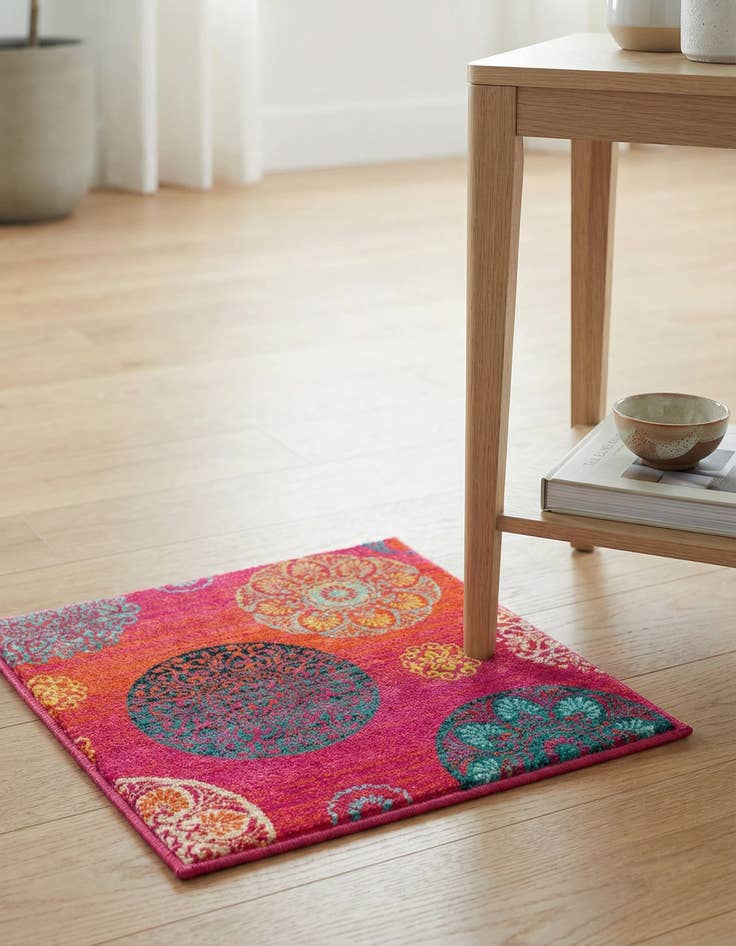 Detail image of 1' 4 x 1' 4 Azalea Sample Rug