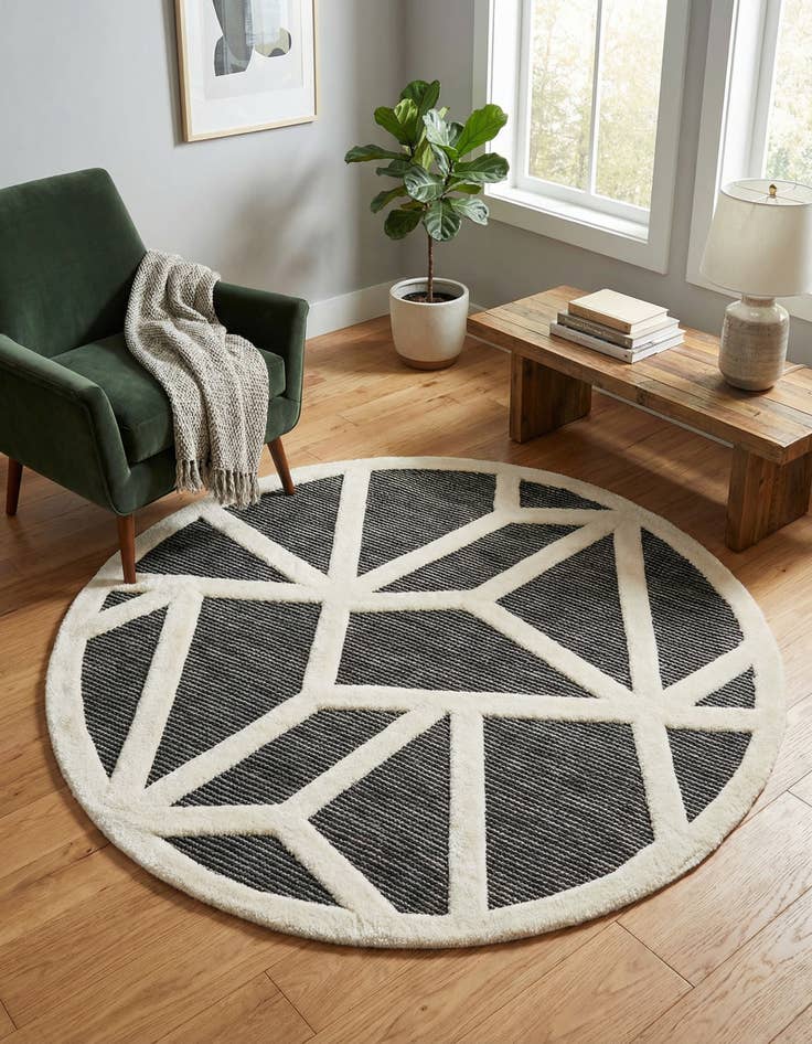 Detail image of 6' x 6' Prismatic Round Rug