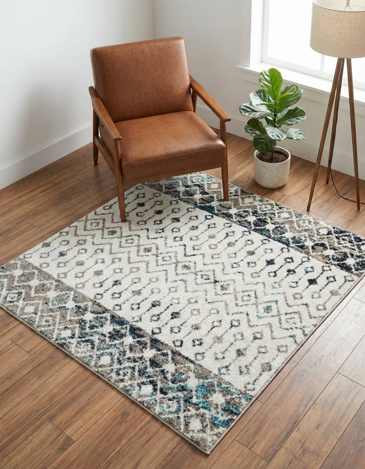 Detail image of 4' x 4' Moroccan Trellis Square Rug