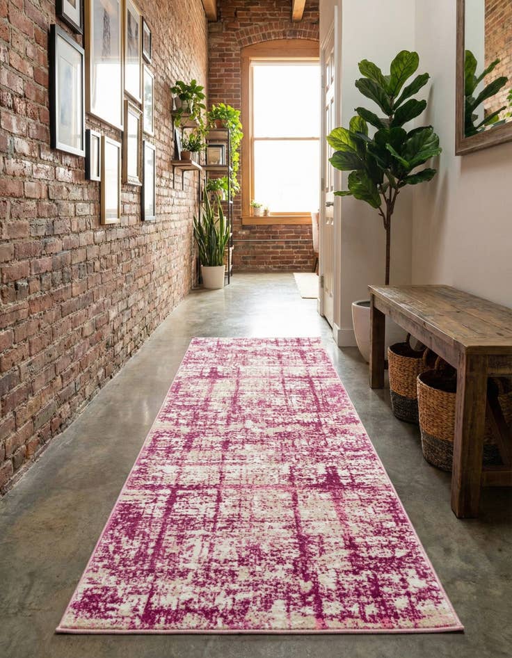 Detail image of Jill Zarin 2' 7 x 8' Uptown Lexington Avenue Runner Rug