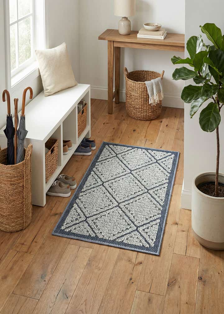 2' x 3' 1 Easy-Clean Trellis Indoor / Outdoor Rug