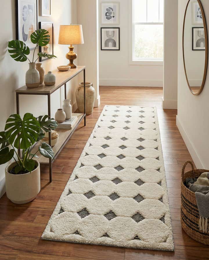 2' 7 x 8' Prismatic Runner Rug
