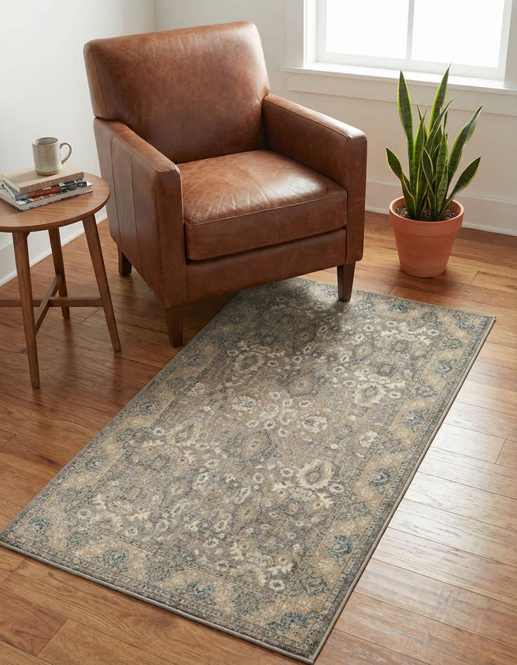 Detail image of 3' 3 x 5' 3 Viola Rug