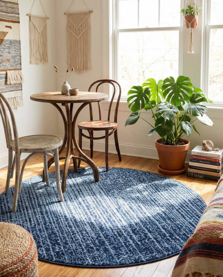 Detail image of 4' x 4' Angelica Round Rug