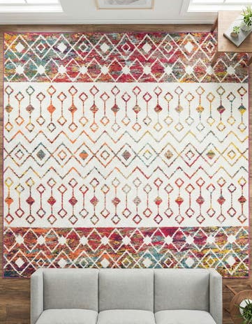 7' 10 x 7' 10 Moroccan Trellis Square Rug