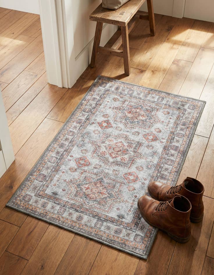 Detail image of 2' x 3' 1 Timeless Rug