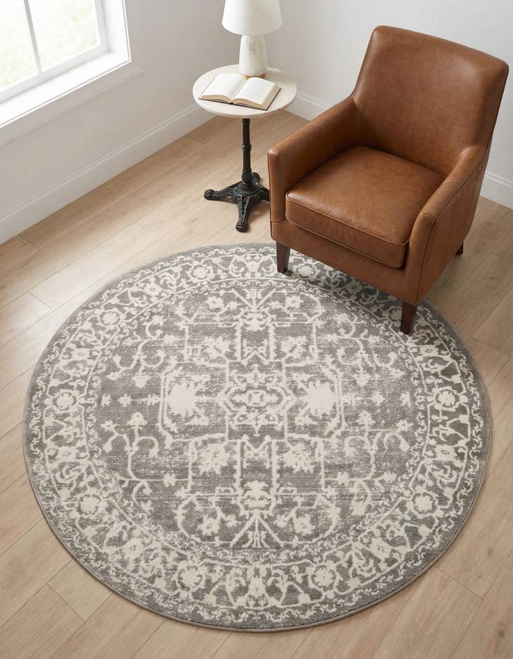 Detail image of 4' x 4' New Vintage Round Rug