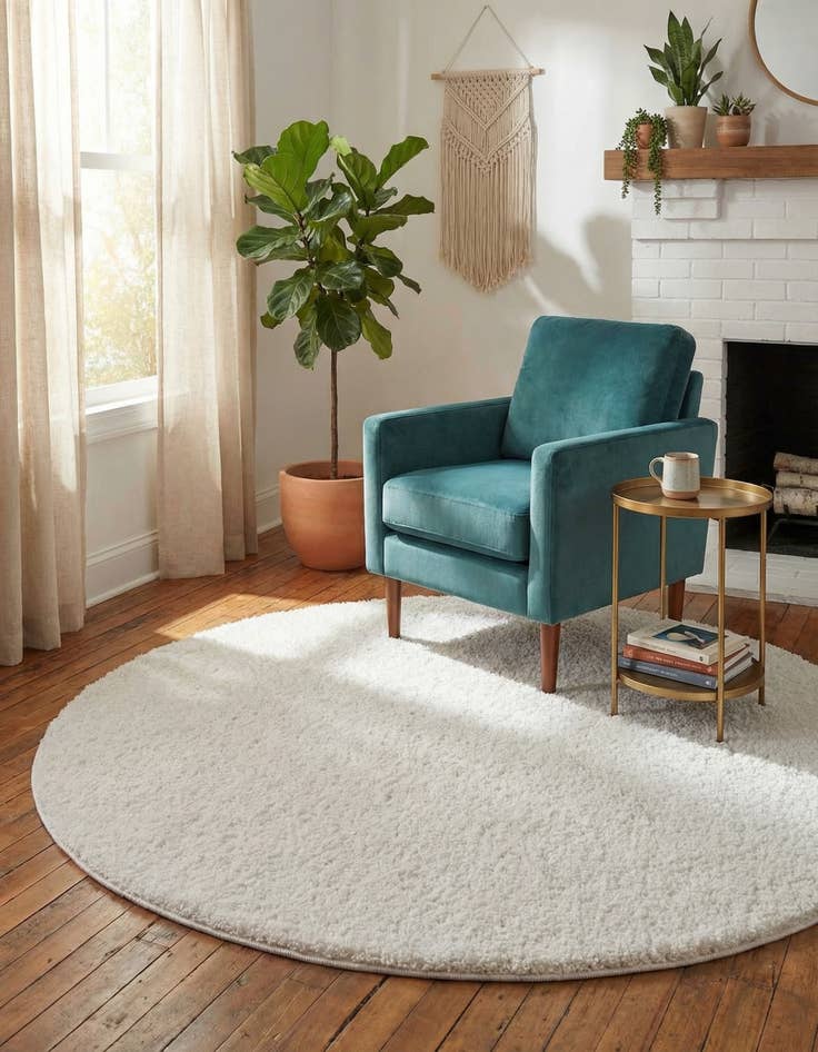 Detail image of  5' 3 x 5' 3 Jill Zarin Shaggy Chic Round Rug