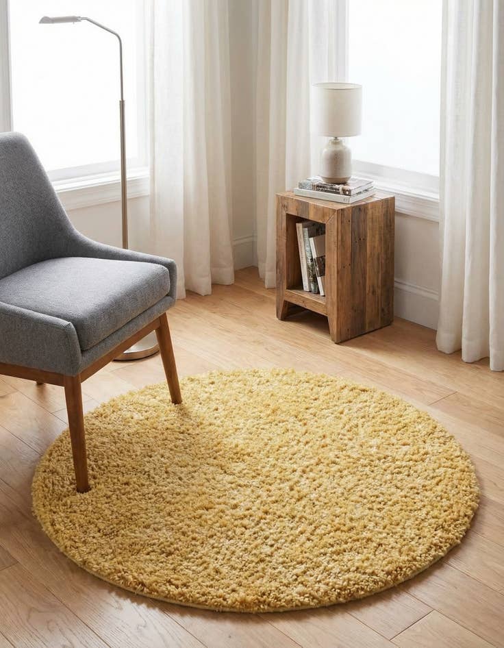 Detail image of 3' x 3' Zermatt Shag Round Rug