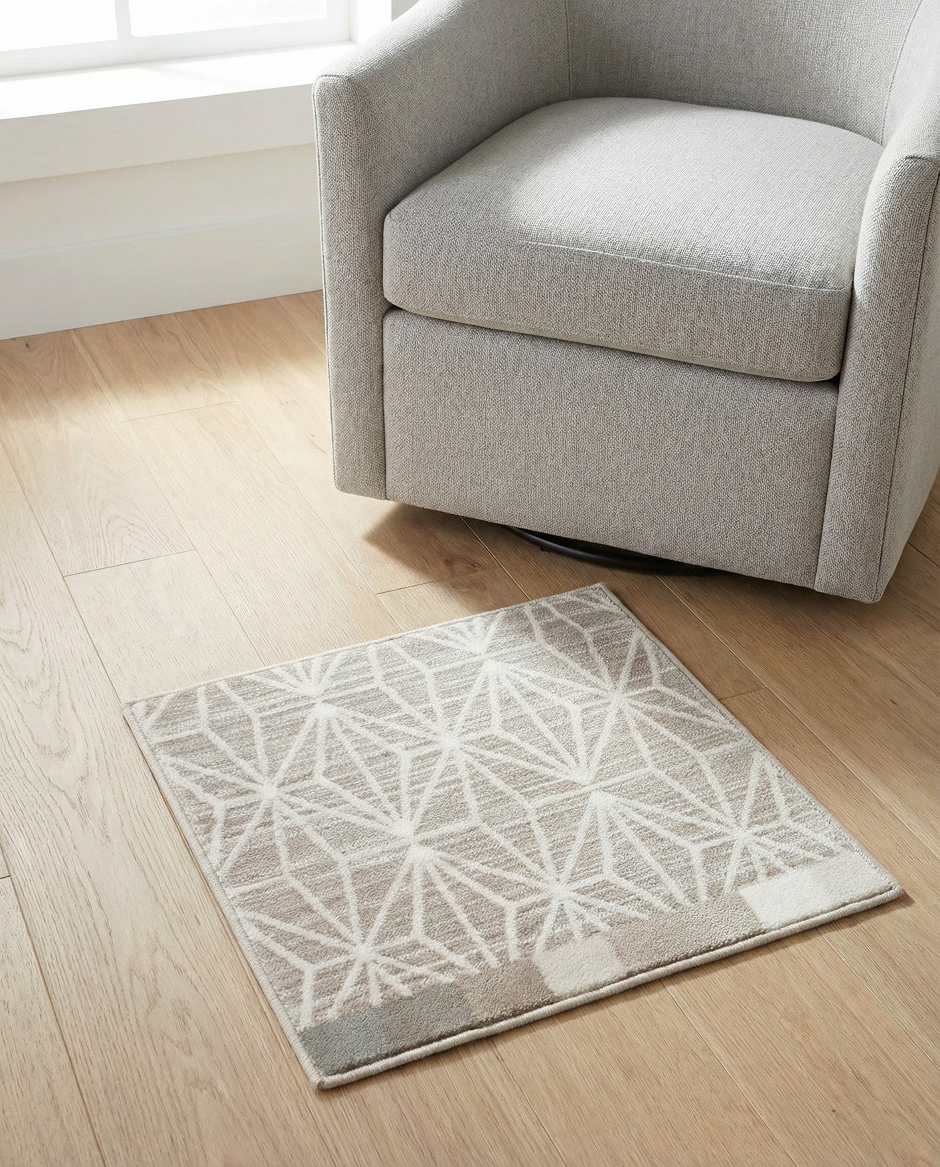 Jill Zarin 1' 8 x 1' 8 Uptown Fifth Avenue Sample Rug