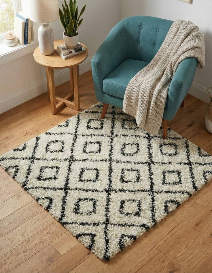 Detail image of 3' 3 x 3' 3 Lattice Shag Square Rug