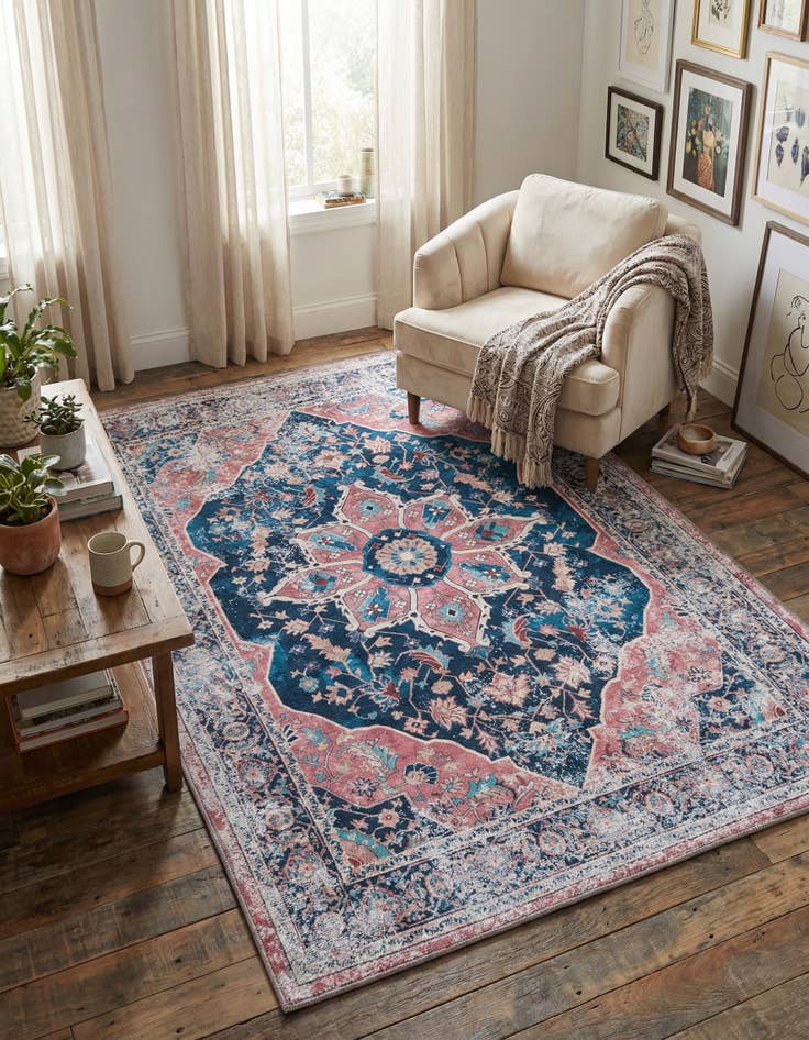 Detail image of 4' x 6' Washable Yara Rug