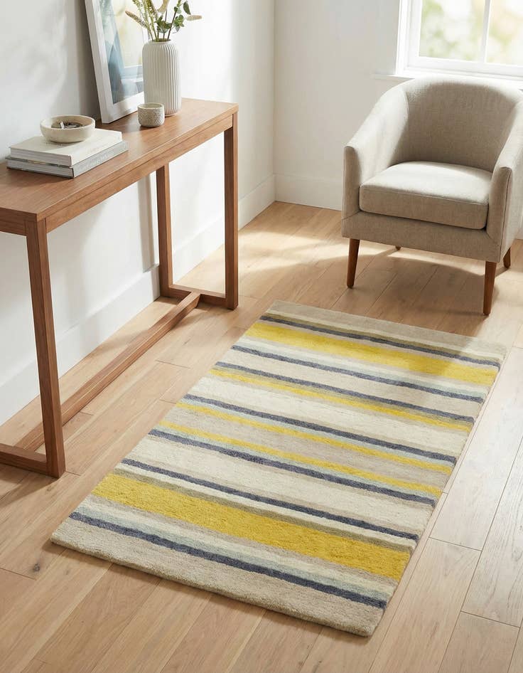 Detail image of 2' 8 x 5' Luna Wool Rug