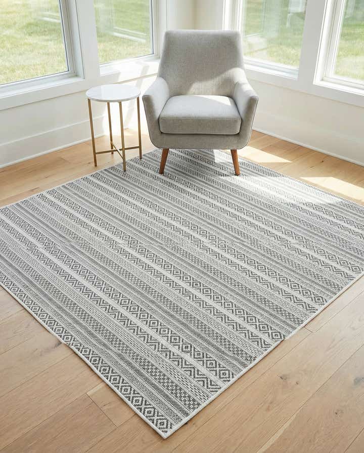 5' 3 x 5' 3 Easy-Clean Ribbon Indoor / Outdoor Square Rug