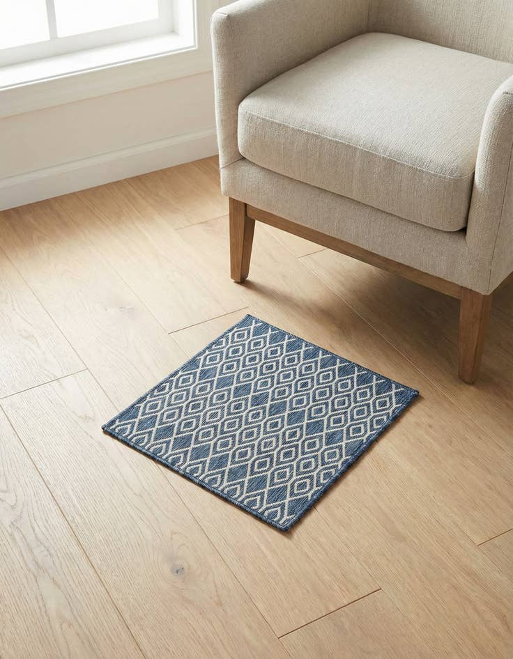 Detail image of 1' 4 x 1' 4 Washable Jill Zarin Turks and Caicos Indoor / Outdoor Sample Rug