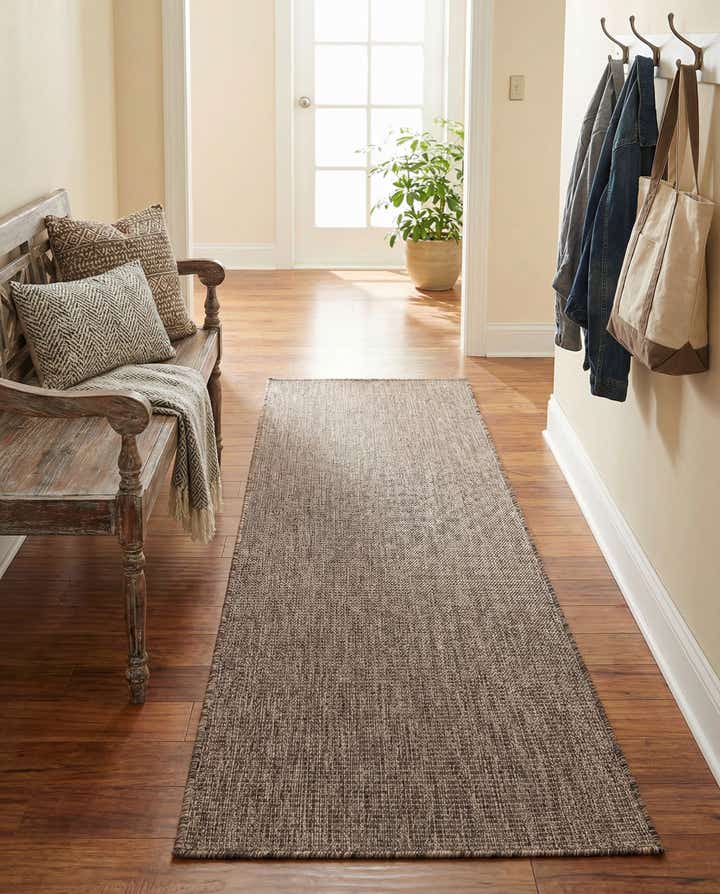 2' x 6' Easy-Clean Solid Indoor / Outdoor Runner Rug